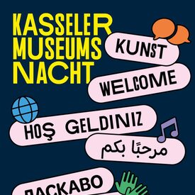Museumsnacht Plakat 2024 "Herzlich Willkommen" auf Türkisch, Arabisch, Ukrainisch, Englisch und Deutsch