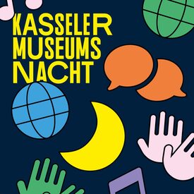Museumsnacht 2024 Plakat mit mehreren Icons, wie einem Mond, einer Musiknote, Gebärdensprachhänden. einer Weltkugel und mehr.